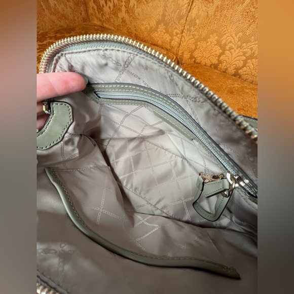 EUC Michale Kors leather crossbody in sage green - Picture 11 of 11